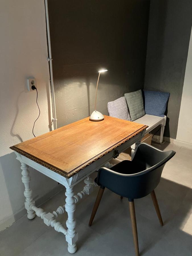 Chambre Avec Petit-Dejeuner En Provence Luberon La Tour-dʼAigues 외부 사진