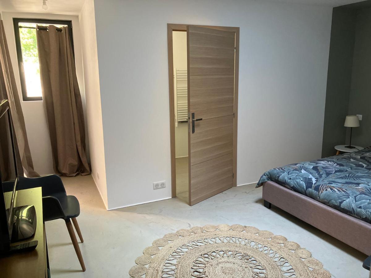 Chambre Avec Petit-Dejeuner En Provence Luberon La Tour-dʼAigues 외부 사진